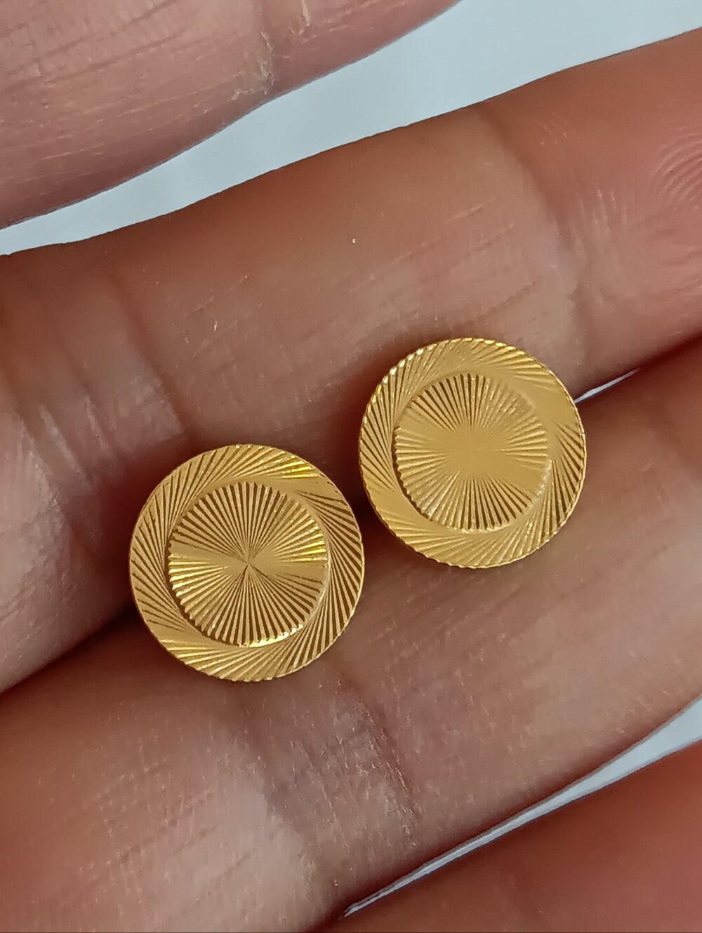 10K Gold Textured Disc Stud Earrings - Women Jewelry